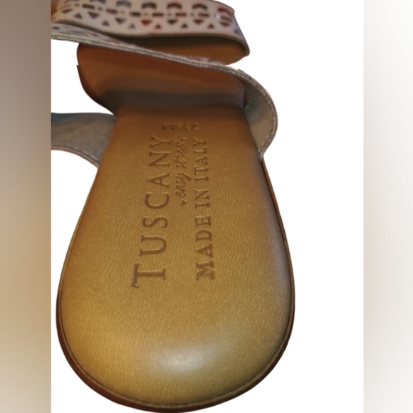 Tuscany for Easystreet Woman's Size 7.5 Sandal - Picture 5 of 5